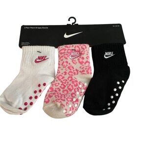 NWT Nike socks set